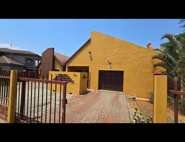 5 BEDROOM HOUSE FOR SALE IN LOUIS TRICHARDT